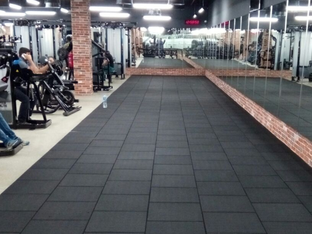 square fitness tiles